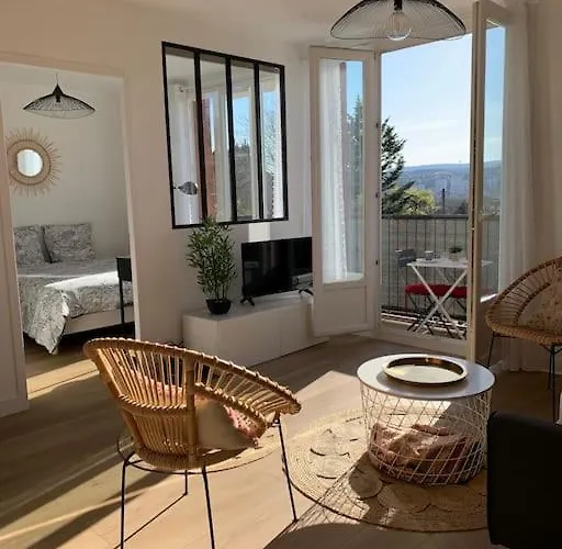 Centre 3 Renove Διαμέρισμα *